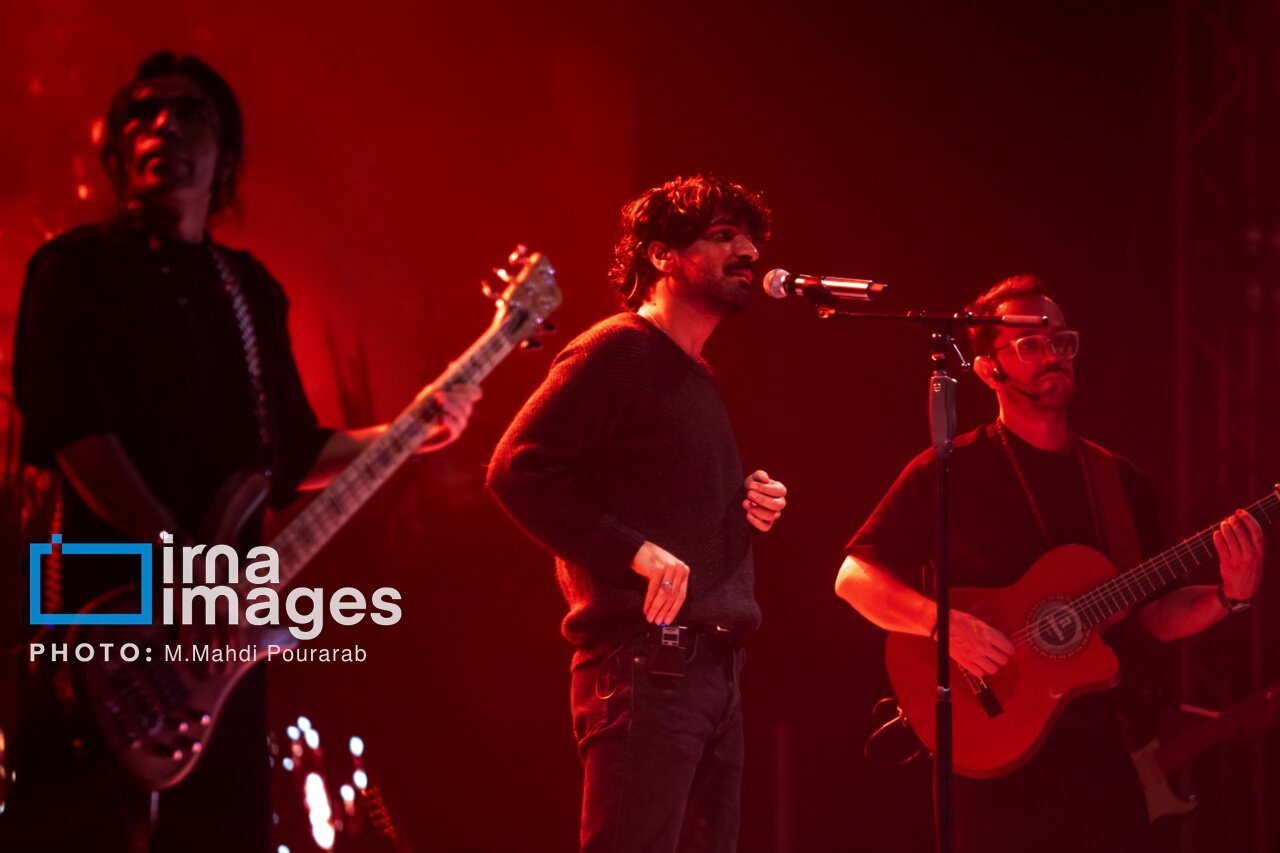 حال و هوای آخرین کنسرت خوانندهای که با برنامه عصر جدید معروف شد