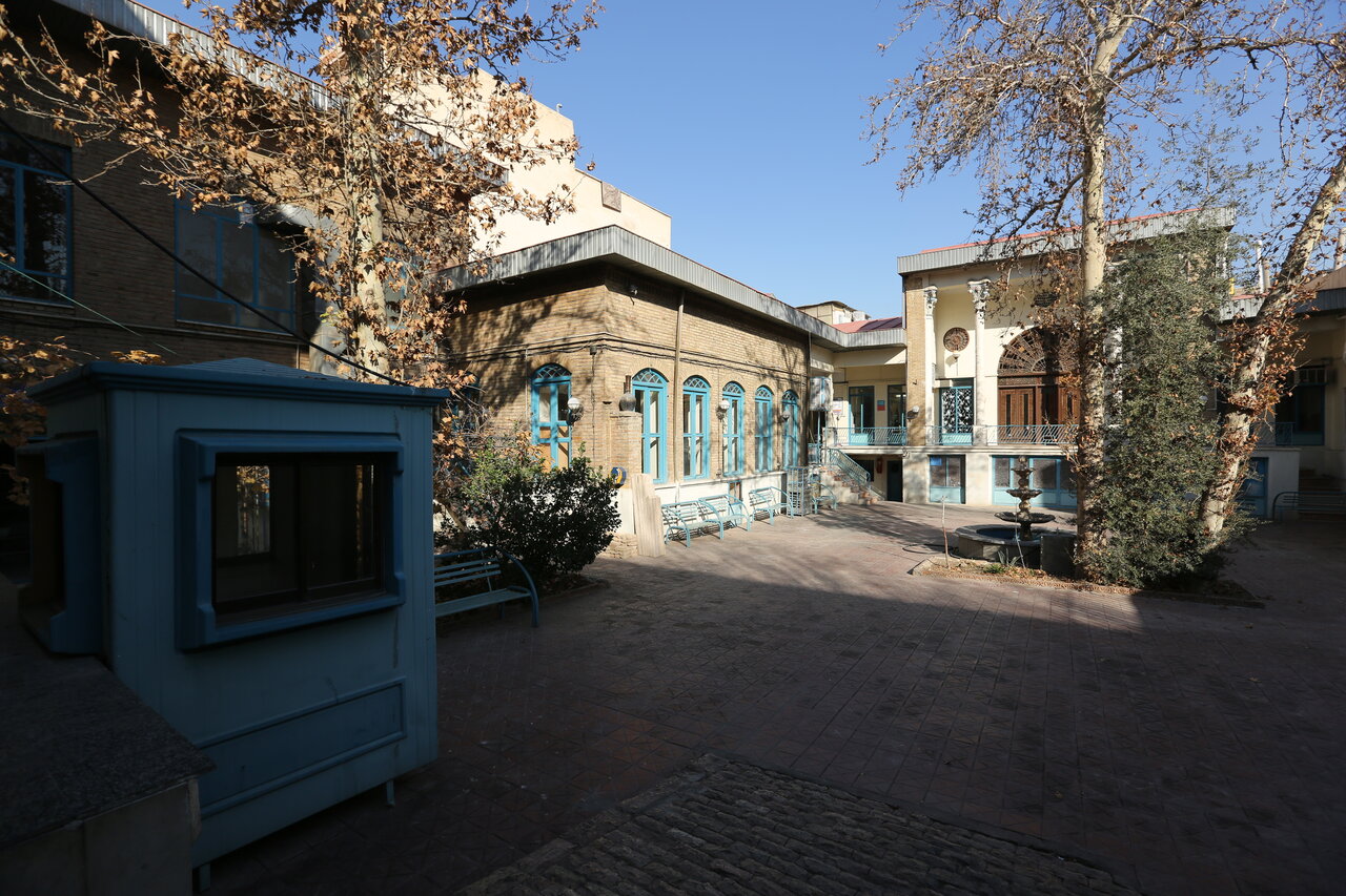 گشتوگذار در خانه پدرسالار | تاریخ گردی در عمارت مهرانگیز کامبیز