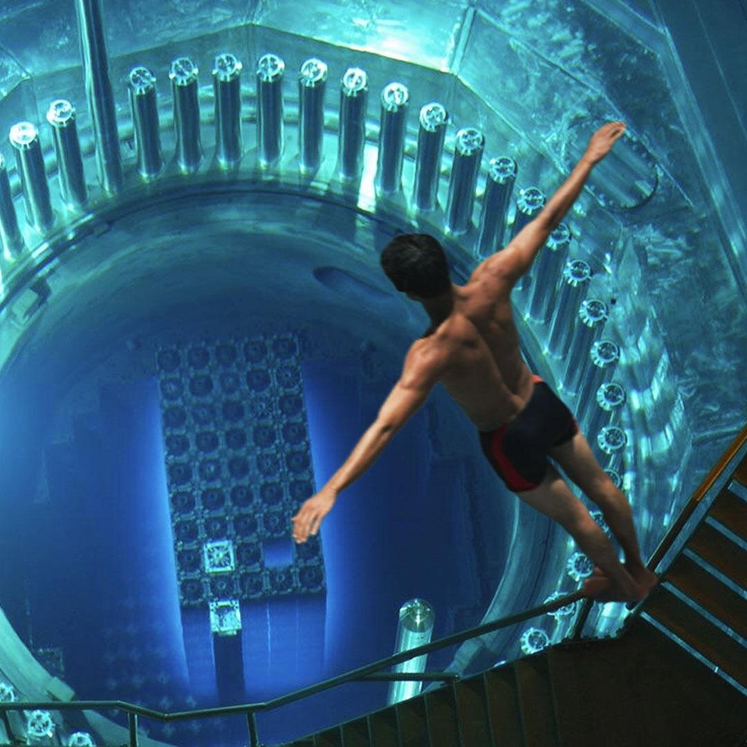 لذت نوشیدن یک فنجان قهوه در کنار نیروگاه هستهای! + تصاویر