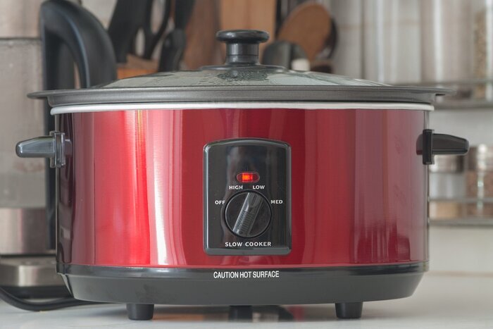 این ۶ وسیله در آشپزخانه تان را با خیال راحت دور بیندازید | خیالتان راحت این ظروف هیچوقت به کارتان نمیآید