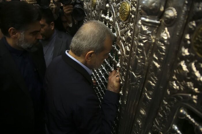 اولین سفر استانی رئیسجمهور به قم | از زیارت حرم حضرت معصومه تا دیدار با مراجع تقلید + عکس و ویدئو