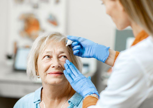 عمل آب مروارید چیست؟ + جزئیات 2 دوران نقاهت بعد از عمل آب مروارید