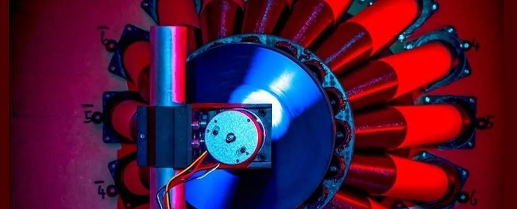 انرژی چگونه از میدان مغناطیسی سیاهچاله استخراج میشود؟ 1 یک راه جدید برای استخراج انرژی از سیاهچالهها