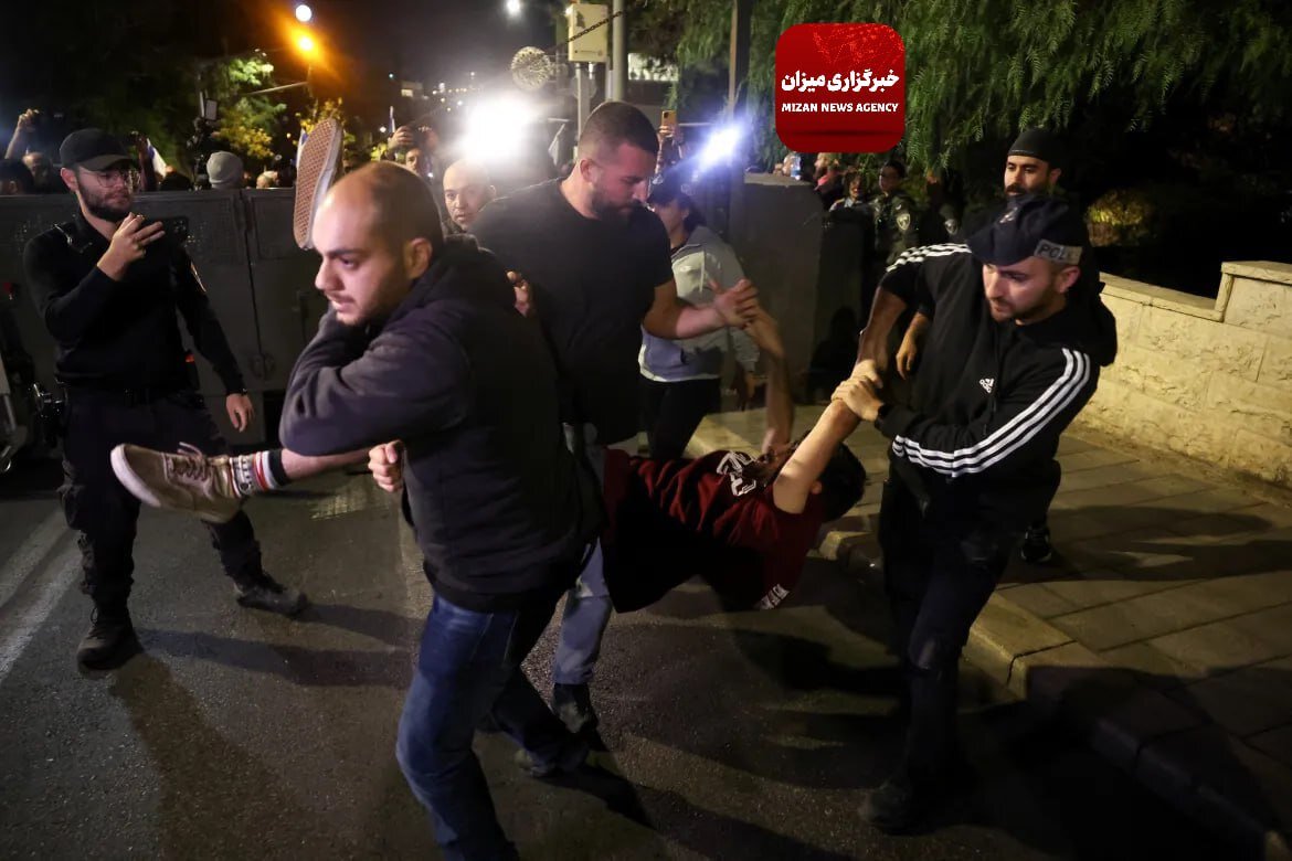 عکسهای خاص از لباس شخصیها در تظاهرات تلآویو