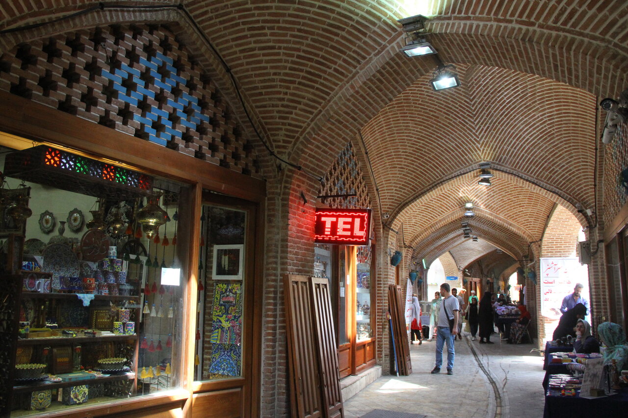 خیابان‌هایی به رنگ هنر و صنایع‌دستی ایرانی