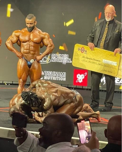 جنگ شدید لفظی رقیب هادی چوپان علیه ایرانیها ؛ در دنیای بدنسازی چه خبر است؟