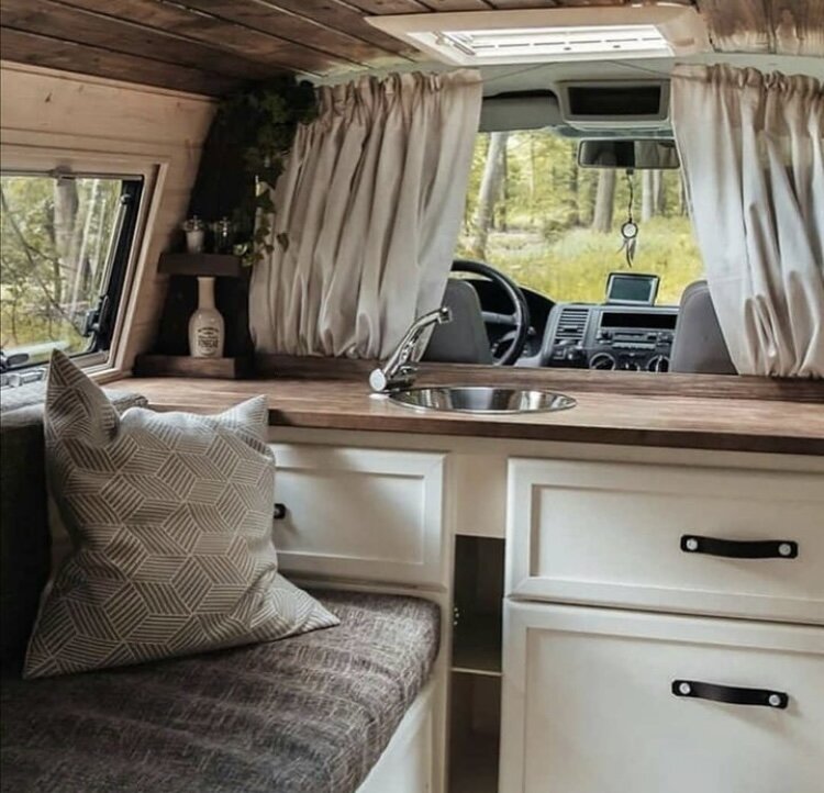 خانه ماشین های لاکچری | کمپرهایی که به دل جاده میزنند و برای اسکان هم فوق العاده اند