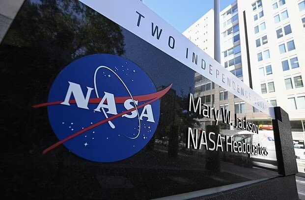 ناسا در حال از بینبردن توانایی آمریکا برای رقابت با چین در فضا است