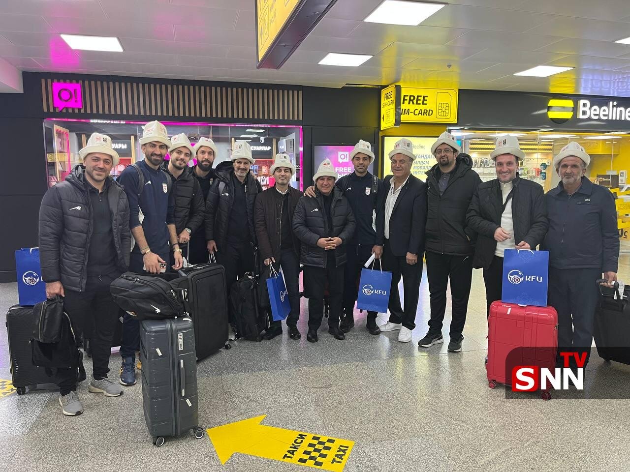 امیر قلعهنویی و بازیکنان تیم ملی فوتبال با کلاه سنتی قرقیزها + تصاویر