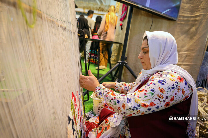 سی و هفتمین دوره نمایشگاه ملی صنایع دستی تهران