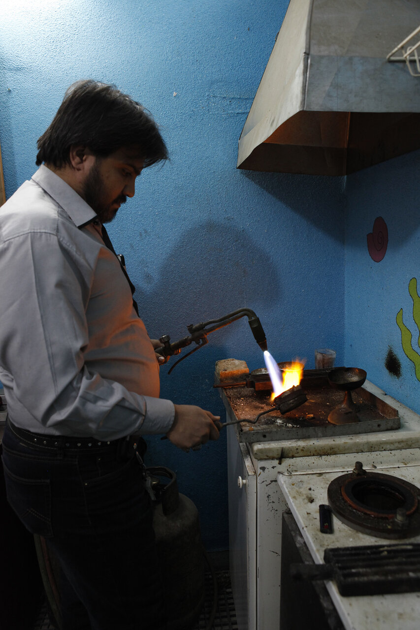 این کارگران دست به خاک میزنند، طلا میشود