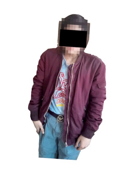 این بچه هم دزد است هم معتاد شیشهای + عکس | کمکم کنید، میخواهم فوتبالیست شوم!