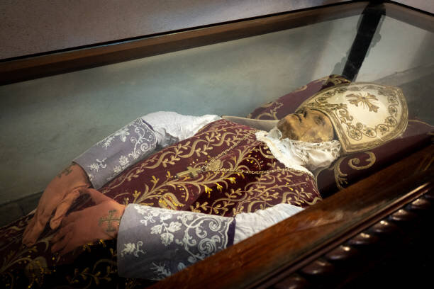 نخستین شواهد باستانشناسی از مومیایی کردن دقیق