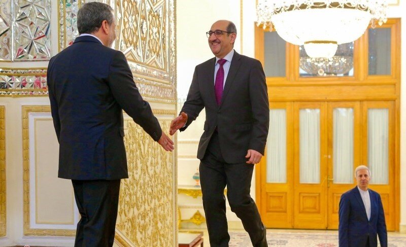 اخطار ایران به مقامات آمریکا | عراقچی: نمیگذاریم هیچ تهاجمی بی پاسخ بماند | الصباغ: از حق ایران برای مقابله با هر جنایتی حمایت میکنیم