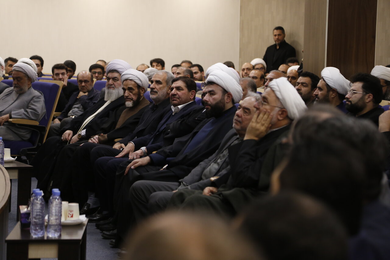 آیت الله جوادی آملی شخصیتی تراز برای نسل امروز و آینده است | نخبگان حوزوی به فناوریهای جدید توجه کنند