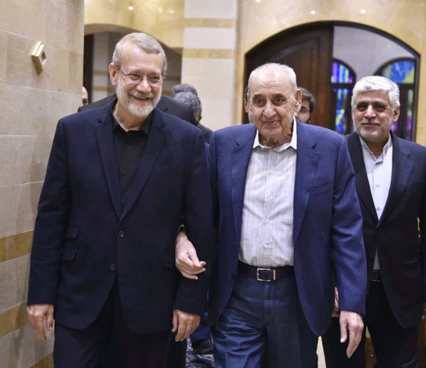 کاربران لبنانی درحال مقایسه این دو قاب هستند؛ تفاوت زبان بدن «نبیه برّی» بعد از دو دیدار!