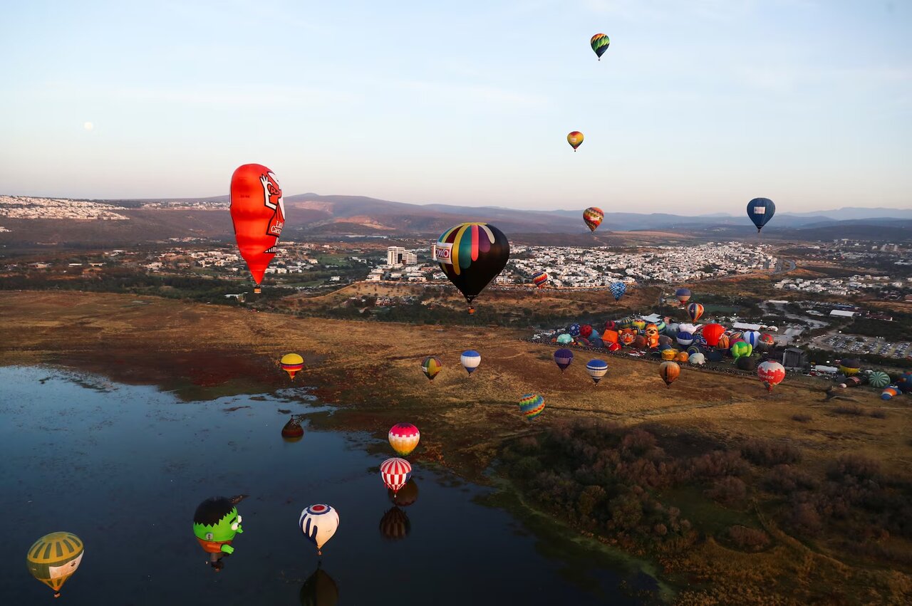 جشنواره بالونهای نقرهای