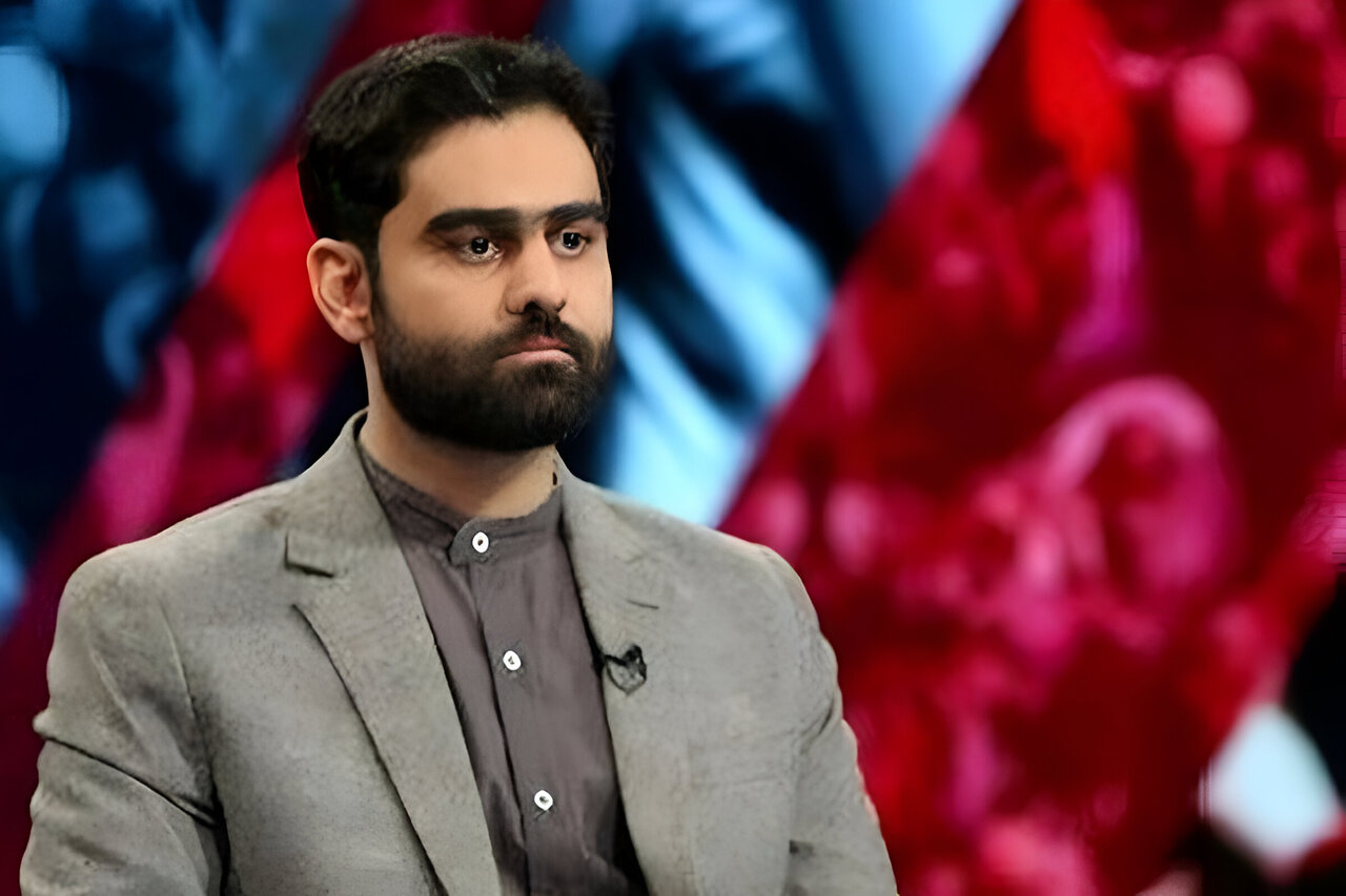 میخواهند صدای نمایندهها در نیاید! + ویدئو | ادعای ثابتی درباره تعطیلی مجلس