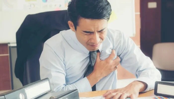 اگر ۱۰ ساعت مداوم می نشینید این خطر تهدیدتان می کند