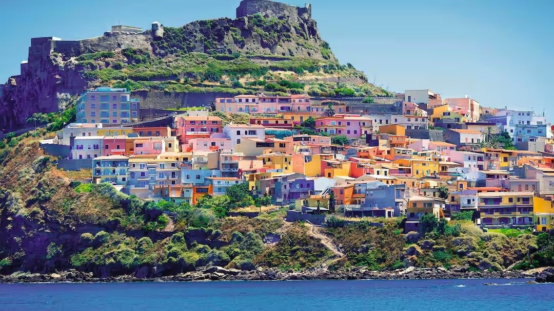 فایده تنفر از ترامپ: یک یورو برای داشتن یک خانه ییلاقی