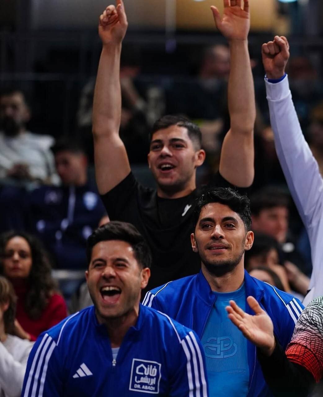 شادی و هیجان ملیپوشان و کادر فنی تیم ملی پس از رسیدن به فینال جام جهانی | تصاویر