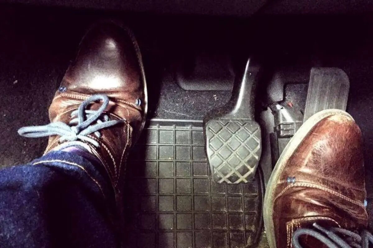 دلایل سفت شدن کلاچ خودرو | روشهای نرم کردن کلاچ خودرو را بشناسید کلاچ خودرو