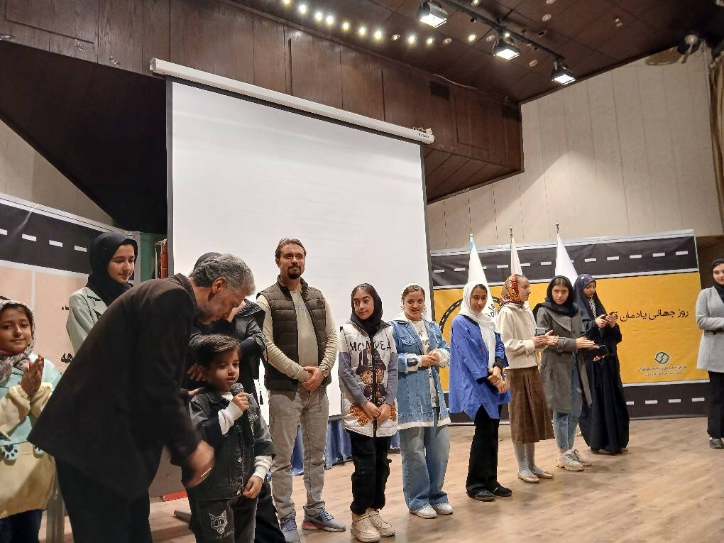 تجلیل از نویسندههای دهه نودی و هشتادی