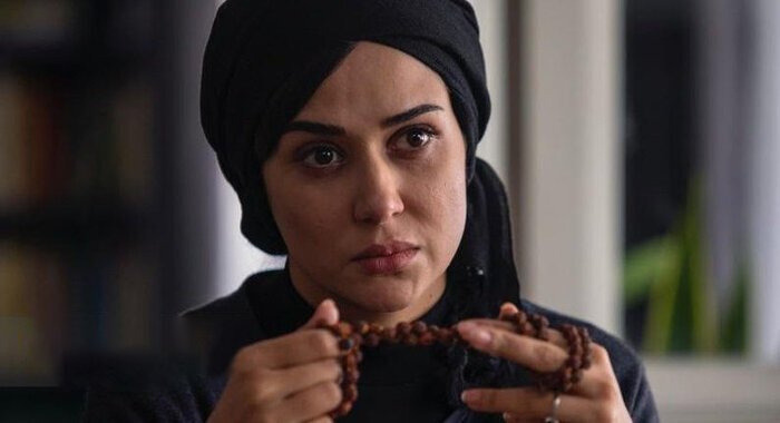 نخستین تصویر پریناز ایزدیار در سریال جدید کارگردان شهرزاد | چرا این سریالها پخش نمیشود؟