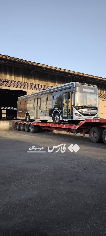 اتوبوسهای برقی شهرداری تهران در گمرک بندرعباس | تصاویر
