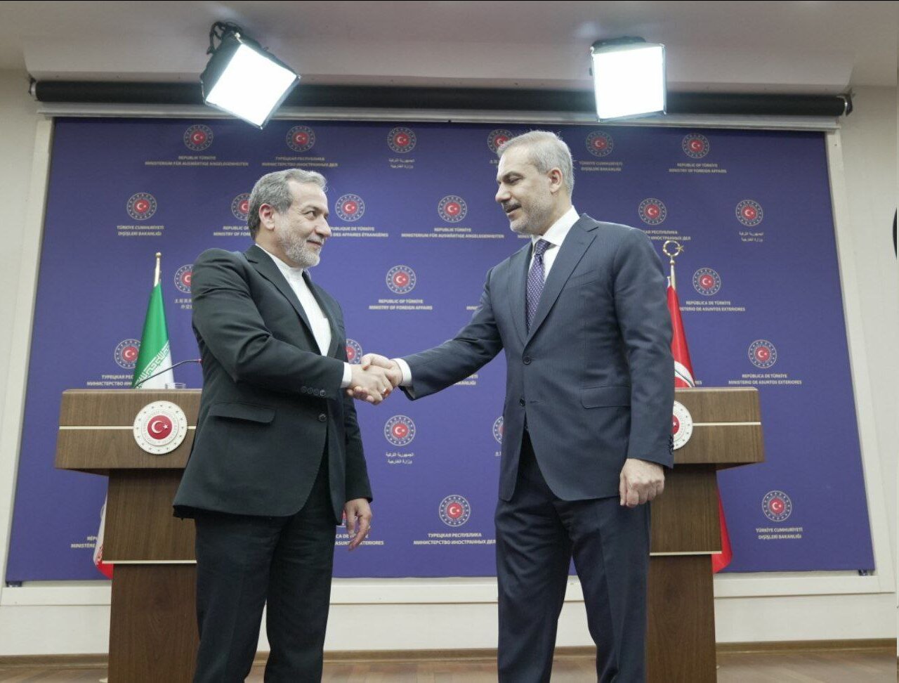 ادعای وزیرخارجه ترکیه درباره توافق با ایران درباره کناره گیری بشار اسد صحت دارد؟ عراقچی و فیدان