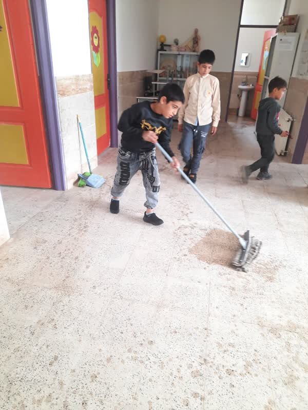 یک کلاس، دو پایه، چهل دانشآموز همنام | ماجراهای متفاوت مدرسه فرهنگیان حاجی آباد که یک مدرسه عشایری است