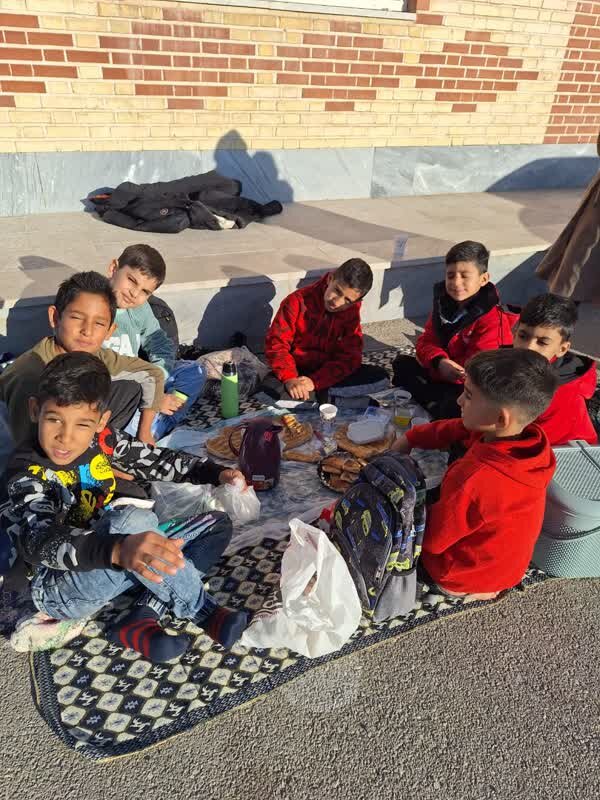 یک کلاس، دو پایه، چهل دانشآموز همنام | ماجراهای متفاوت مدرسه فرهنگیان حاجی آباد که یک مدرسه عشایری است