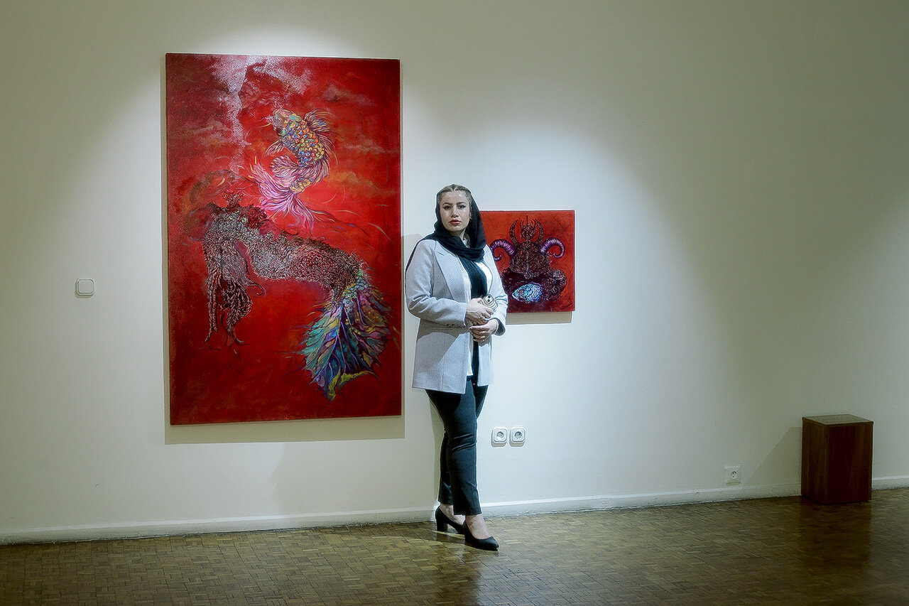 نقش زنان باستانی ایران با نگاه امروز در آثار این زن نقاش ایرانی خیره کننده است