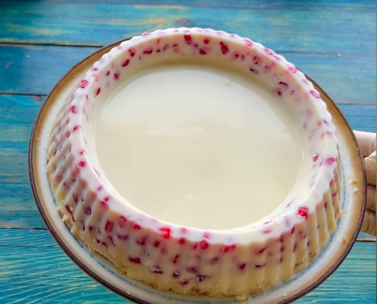 طرز تهیه دسر خوشمزه و مجلسی با انار مخصوص شب یلدا