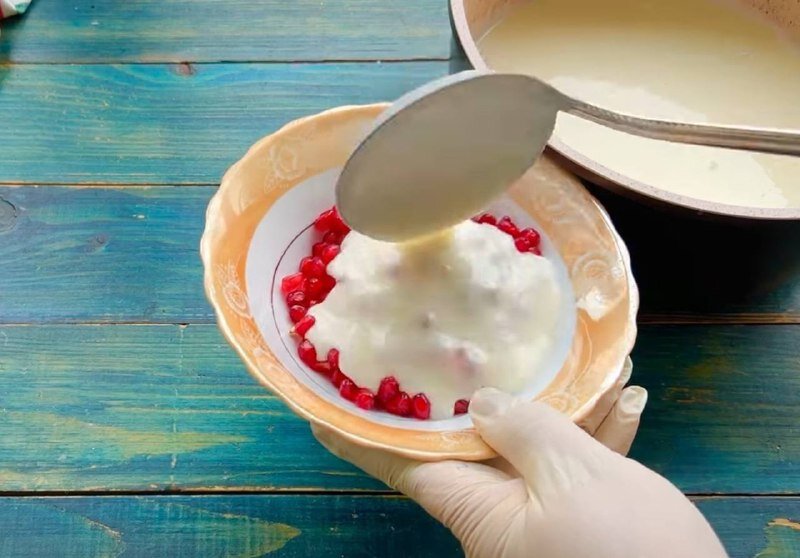 طرز تهیه دسر خوشمزه و مجلسی با انار مخصوص شب یلدا