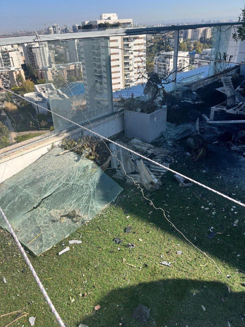 تصاویر جدیدی از محل اصابت پهپاد یمنی در جنوب تل‌آویو