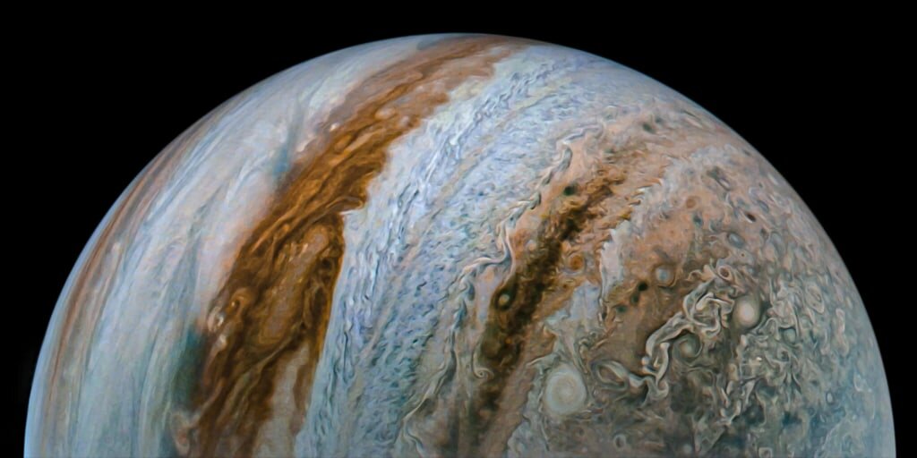 رویت مثلث زمستانی در آسمان از طریق  کمربند جبار