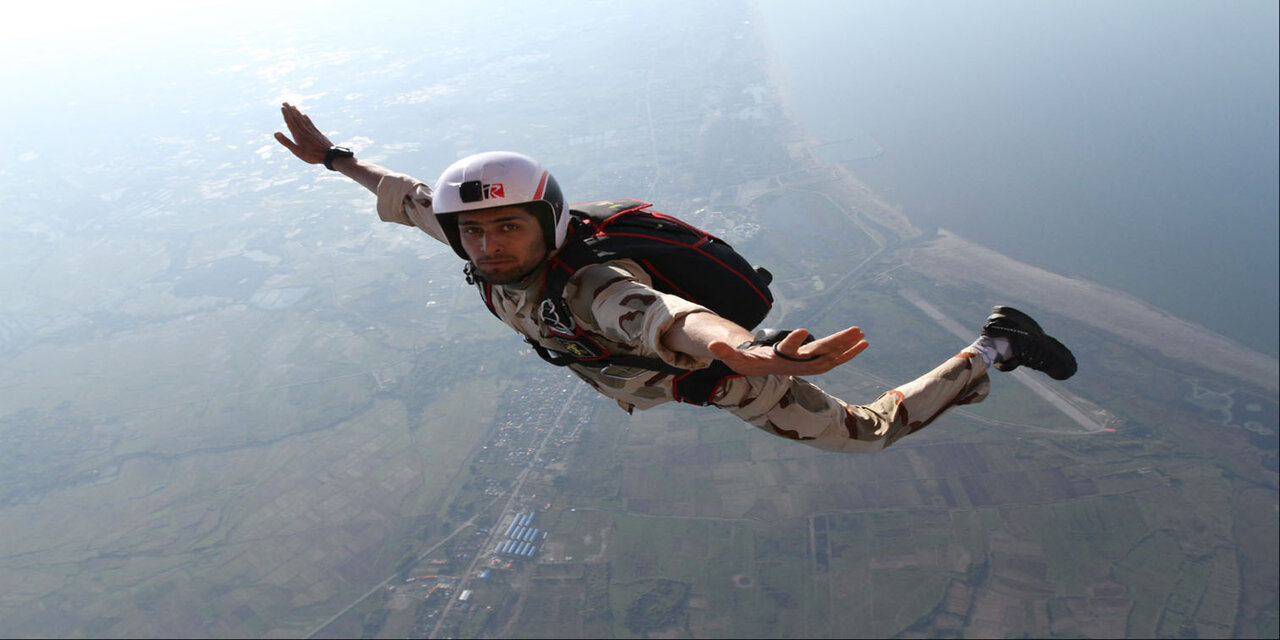 از شوق پرواز مسعود تا دلتنگیهای مادر بر سر مزار پسر