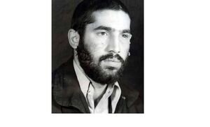 لالههای سرخ سرتخت