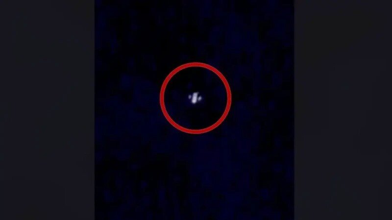 راز اشیا پرنده و ناشناخته در آسمان آمریکا چیست؟ | چرا دولت آمریکا هیچ اقدام برای مقابله با این پهپادها انجام نمیدهد؟ + عکس و فیلم