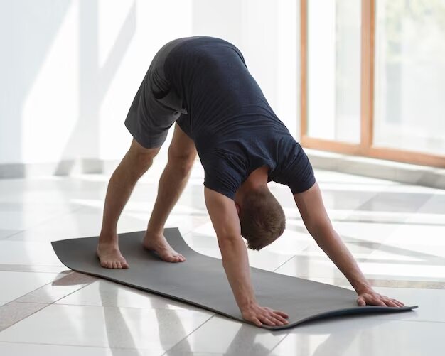 ۶ مزیت حرکات کششی برای سلامت در صبحهای زمستان