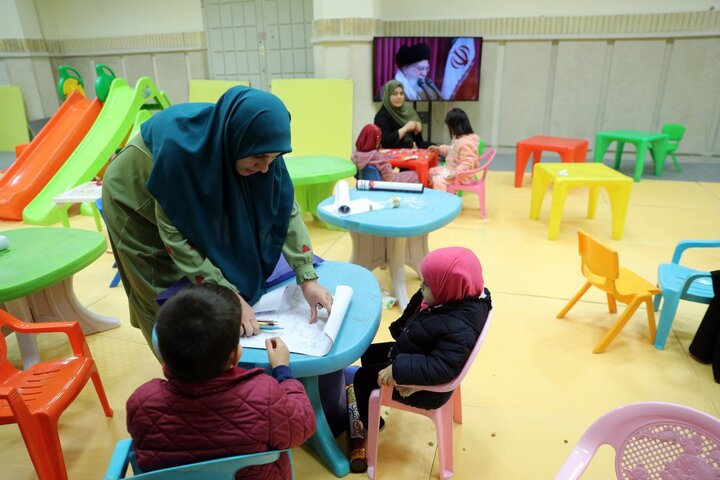 نرخ شهریه مهدکودک‌ها در تابستان | نقش سن کودک و زمان حضور در مهد در شهریه