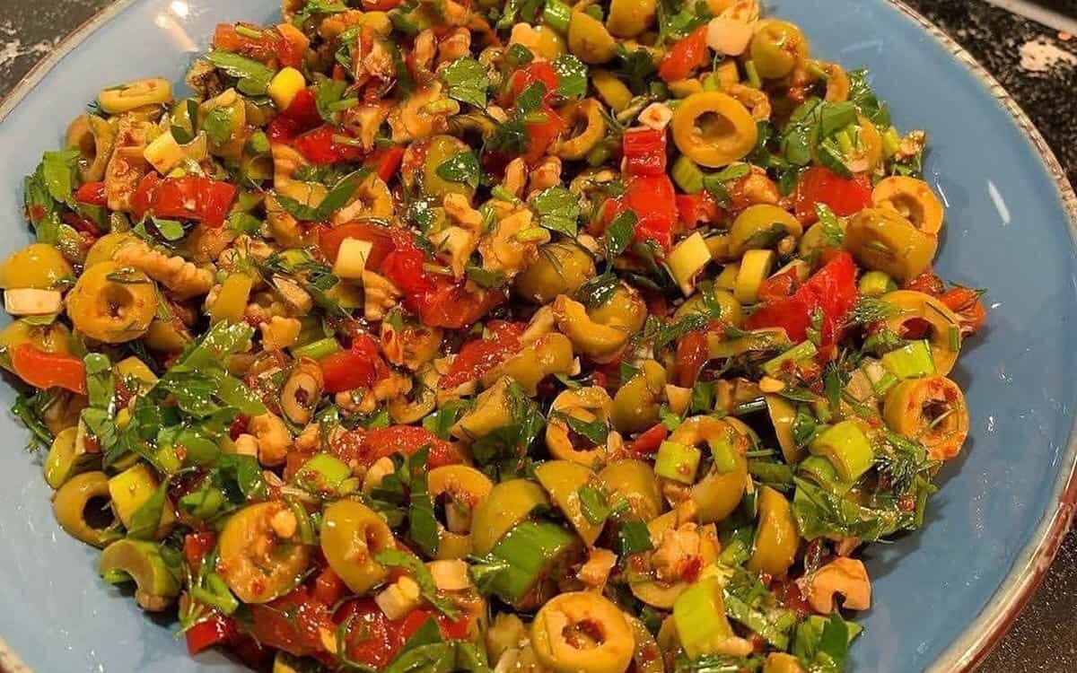 طرز تهیه سالاد زیتون؛ یک پیشغذای خوشمزه و متفاوت