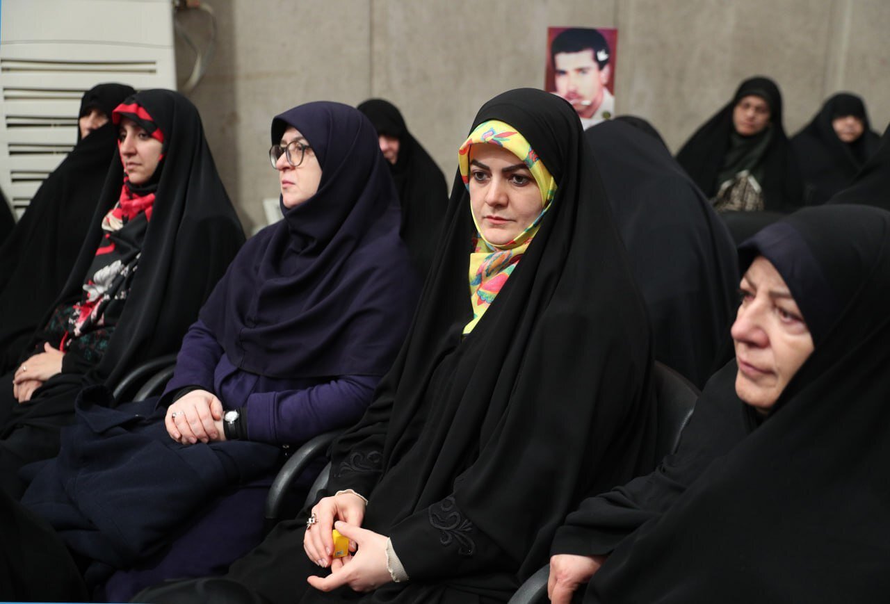 دختر رئیسجمهور در دیدار امروز رهبر انقلاب + عکس