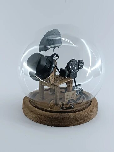 هدایای سینمایی مخصوص شب یلدا | از کلاکت و تیشرت و جاکلیدی تا فیلم و کتاب و مجله ۲۴