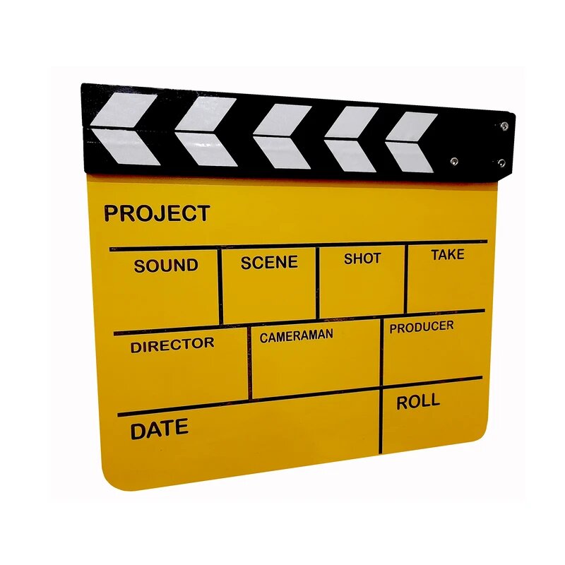 هدایای سینمایی مخصوص شب یلدا | از کلاکت و تیشرت و جاکلیدی تا فیلم و کتاب و مجله ۲۴