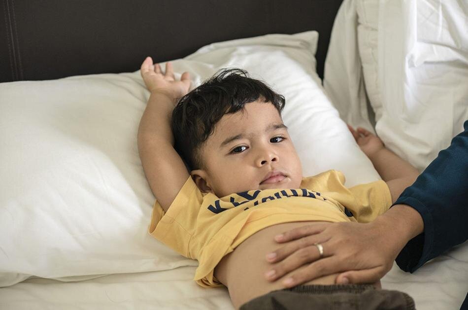 سردی معده چیست؟ علائم، عوامل و روشهای درمان