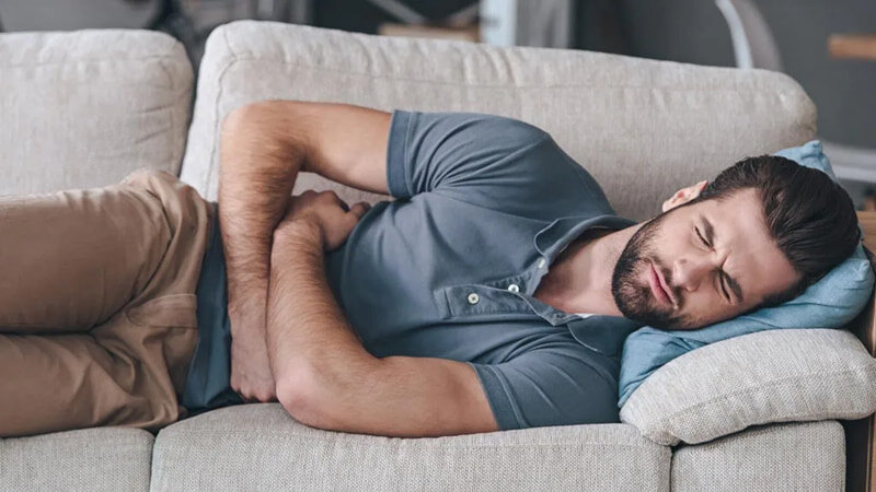 معده درد عصبی چیست؟ دلایل، نشانهها و روشهای درمان