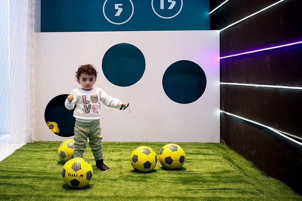 خانم وزیر تذکر دهید | کلافه از گرما؛ بیتوجهی یک وزارتخانه به پویش «۲ درجه کمتر» + تصاویر