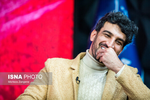 یک پرسپولیسی: ماهینی: دستیاران قلعهنویی در حد تیم ملی نیستند | کیروش رد داد !